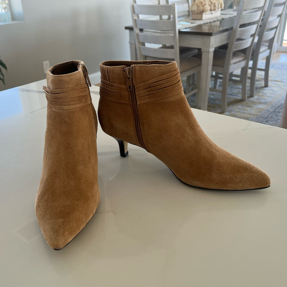 Bella Vita - Jani Bootie - Ankle Boots - Cognac Suede Leather - New Without Box